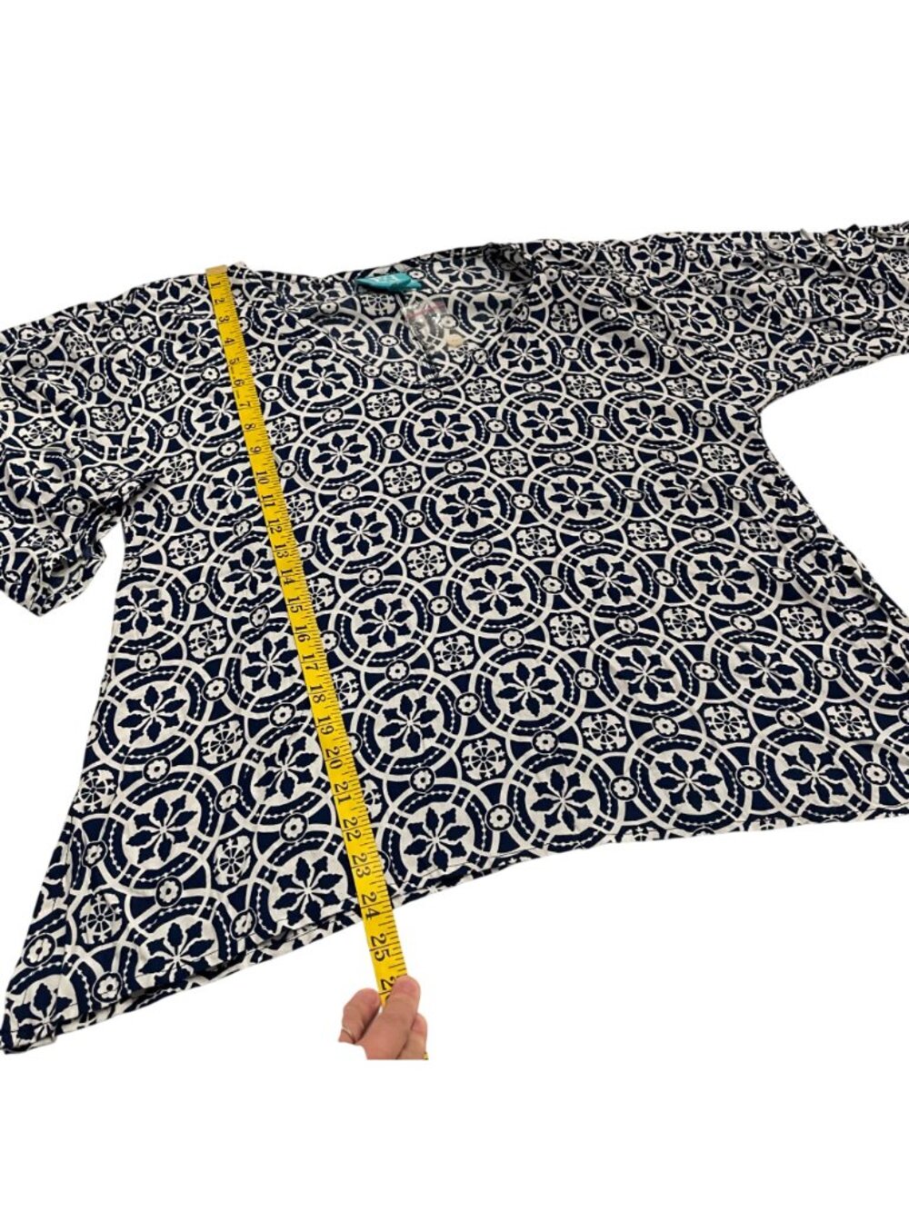 Escapada Printed Top Womens Navy Blue White 1/2 Sleeve V Neck Blouse Size M - Picture 6 of 9